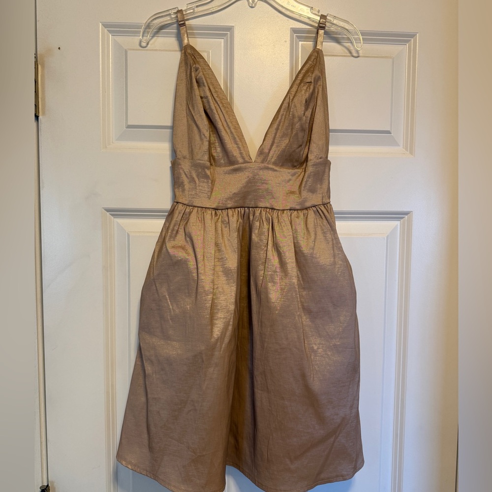 Elegant Gold Sleeveless Dress